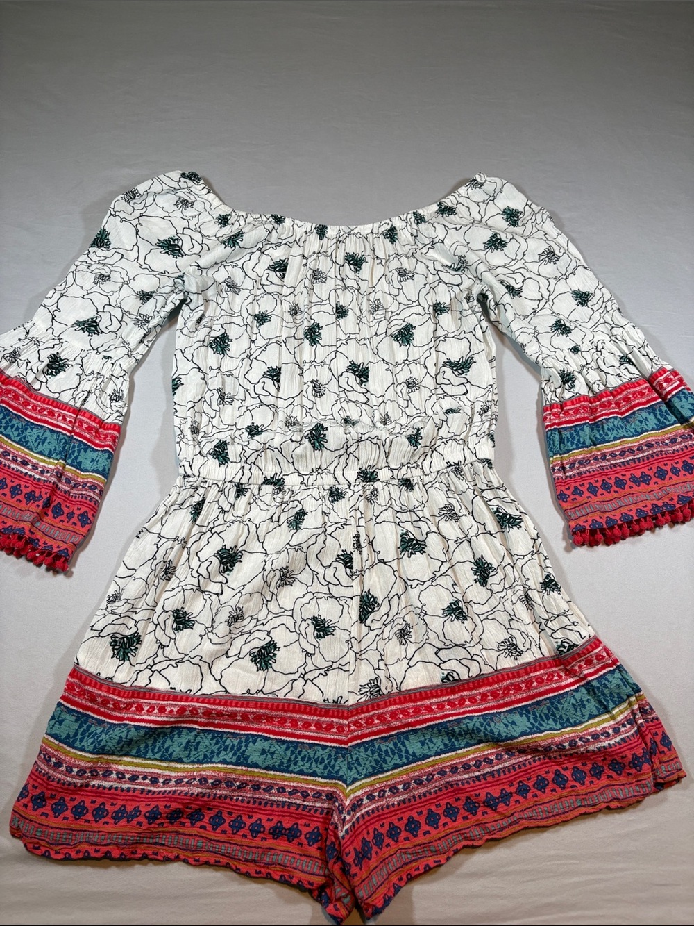 Mudd Bohemian Floral Print Romper Size Small 3/4 Bell Sleeve Smocked Waist